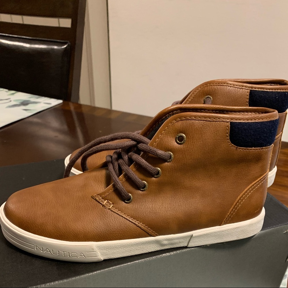 Brand New, Never worn Nautica Boot/Tennis